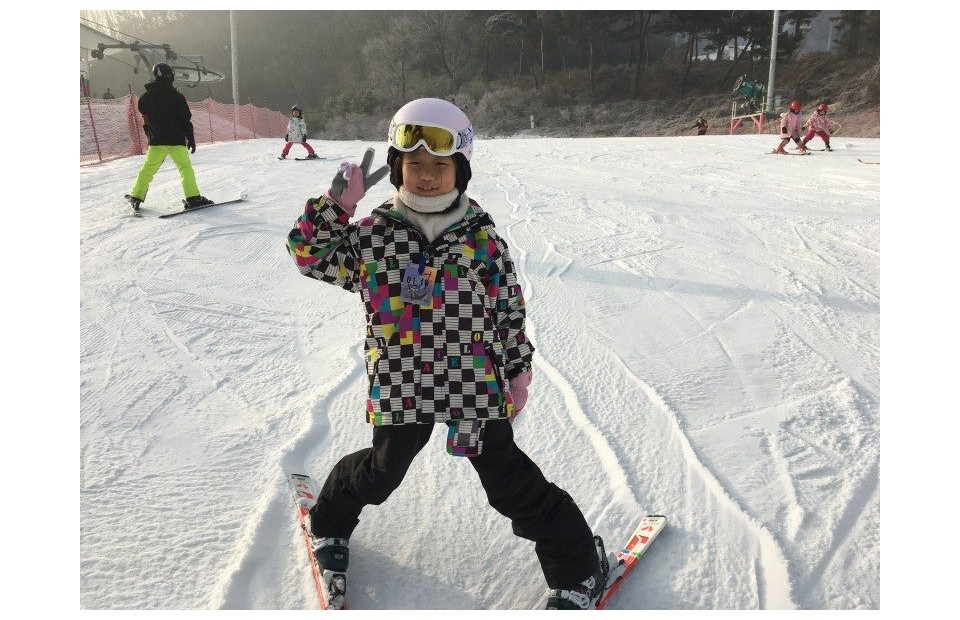 지산 주니어 스키강습, 화창한 날 지산에서! 뛰어난 운동 신경으로 주니어 기술등급 첫 단추 꿰기